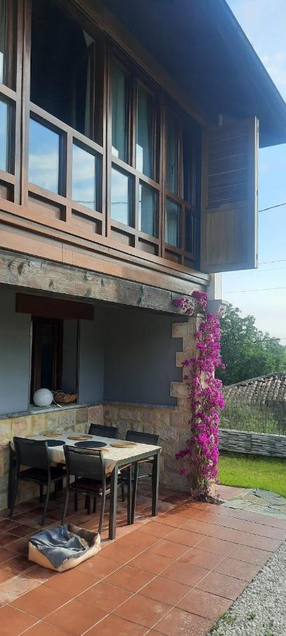 Villa La casa de abajo Llanes Exterior foto